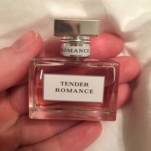 Ralph Lauren tender romance perfume
